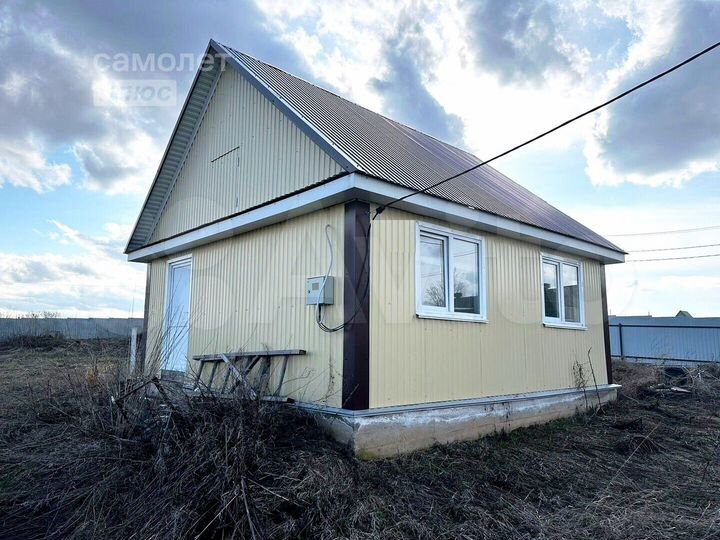 Дом 32,6 м² на участке 15 сот.