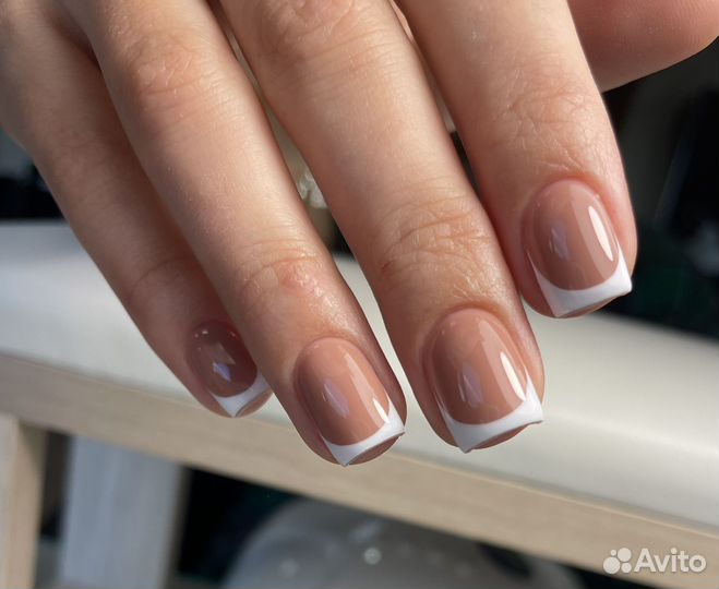 Маникюр педикюр