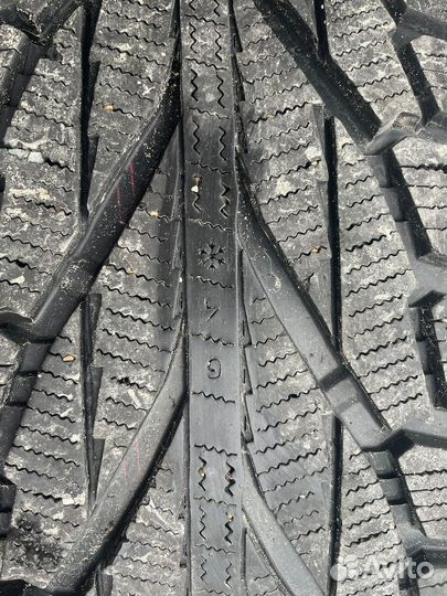 Nokian Tyres Hakkapeliitta R2 SUV 255/45 R20 105R