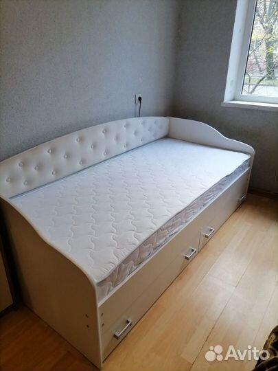 Кровать подростковая 190*80 с мягкой спинкой