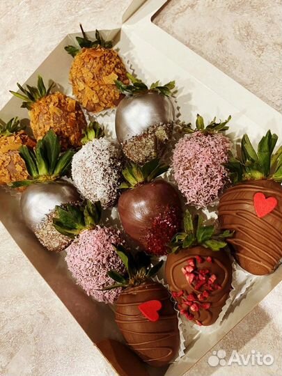 Клубника в шоколаде букеты