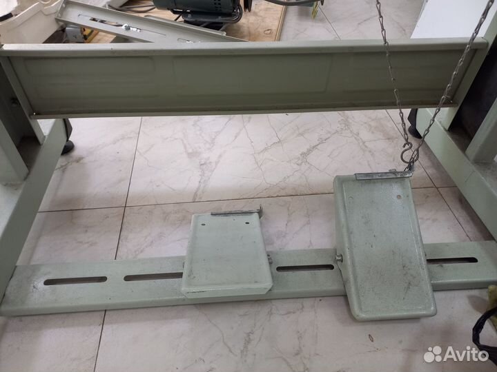 Старый оверлок на запчасти