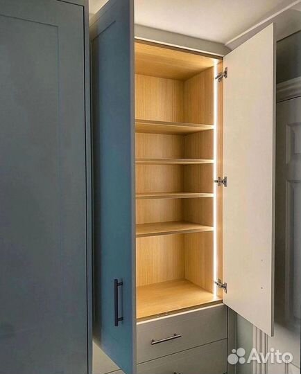 Шкаф купе с зеркалом