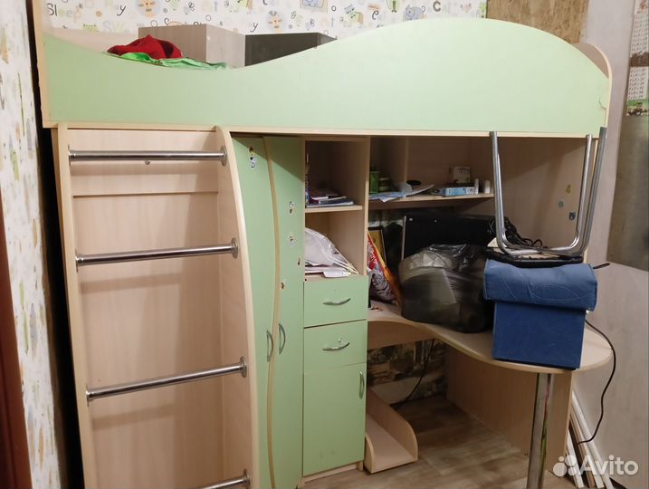 Детская стенка с кроватью