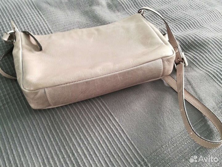 Продаю кожаную сумочку Италия