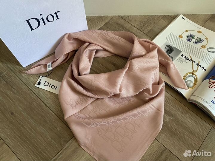 Женский шелковый платок Dior