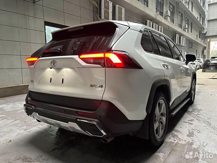 Toyota RAV4 2.0 CVT, 2021, 30 000 км