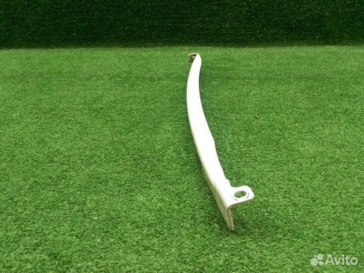 Направляющая стекла передняя правая Mercedes Clk