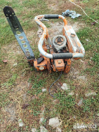 Продам бензопилу урал