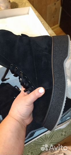 Новые зимне женские ботинки на широкую ногу