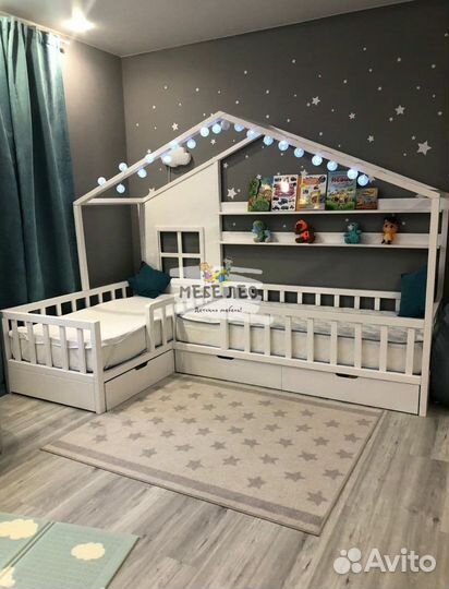 Детская кровать из массива