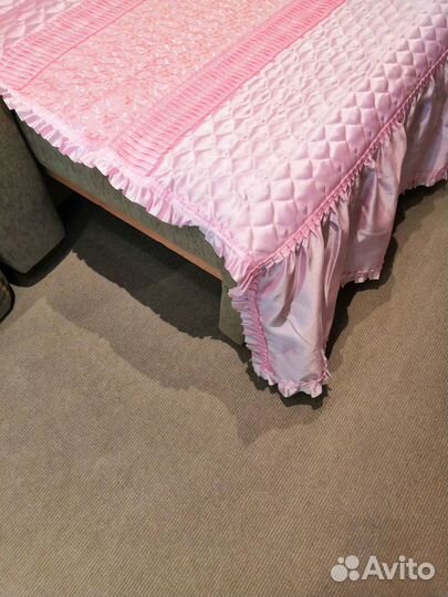 Покрывало + 2 наволочки состояние 5 турция