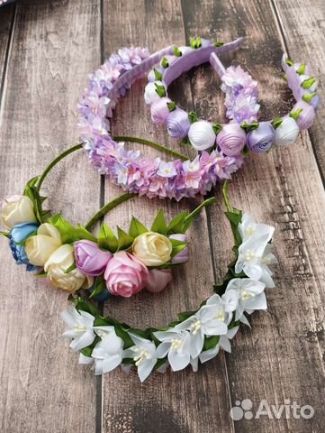 Ободок с цветами весенний