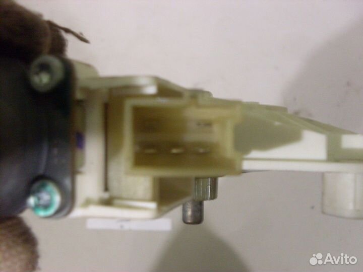 Моторчик стеклоподъемника передний левый