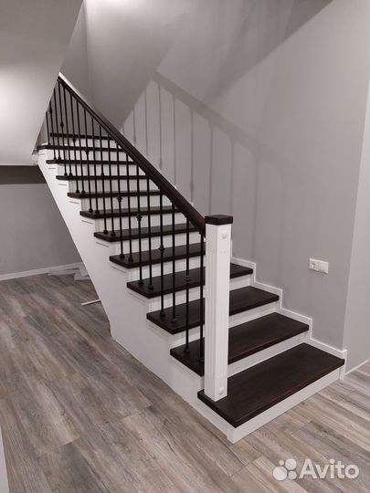 Облицовка лестницы на второй этаж