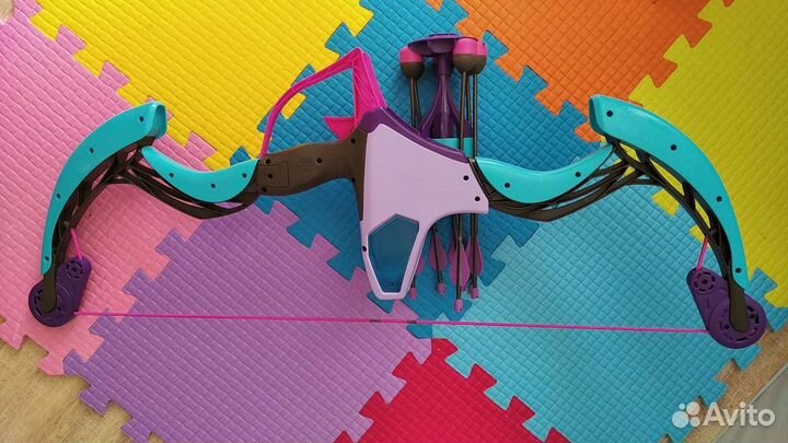 Игровой лук со стрелами