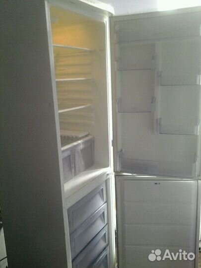 Холодильник zanussi