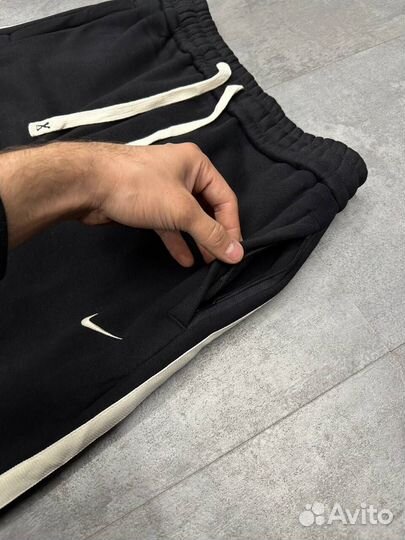 Спортивные брюки Nike зимние