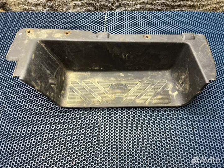 Подножка передняя левая Ford Transit 2.2