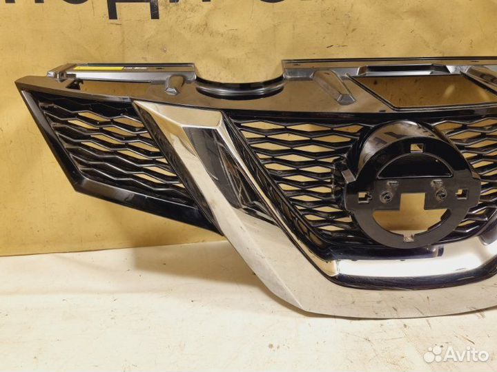 Решетка радиатора Nissan Qashqai J11