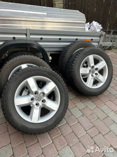 Firestone Ice Cruiser 7 215/60 R16