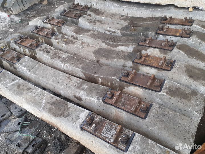 Шпала жб в сборе б/у