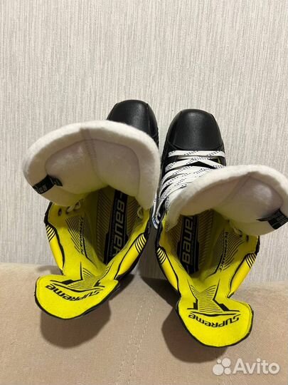 Коньки хоккейные