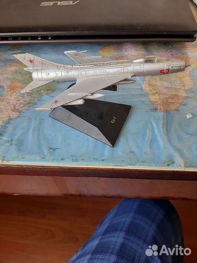 Продаётся модель Су-7
