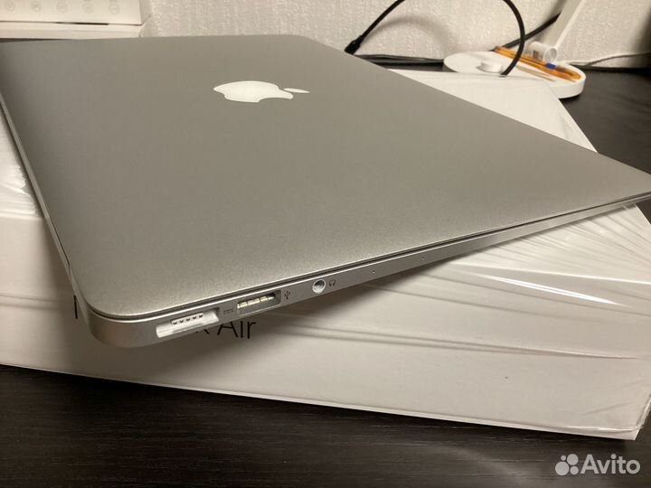 Ноутбук Apple MacBook Air 13