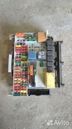 Блок предохранителей Опель Вектра B X16XEL 1995