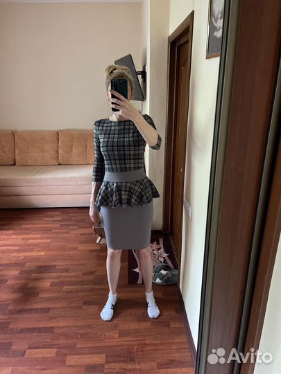 Платье женское 42 44