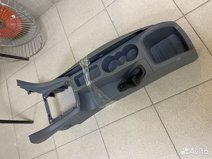 Борода консоль для Ford