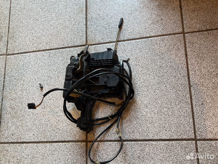 Дверной замок Мнрседес w209 clc