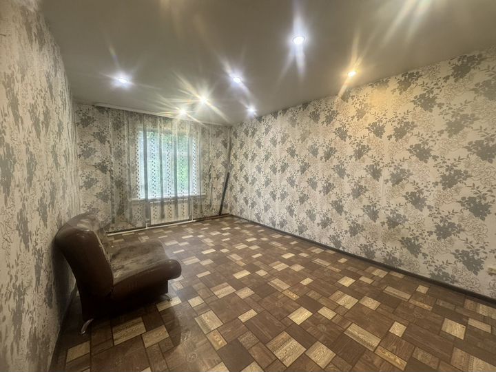 3-к. квартира, 65 м², 1/1 эт.