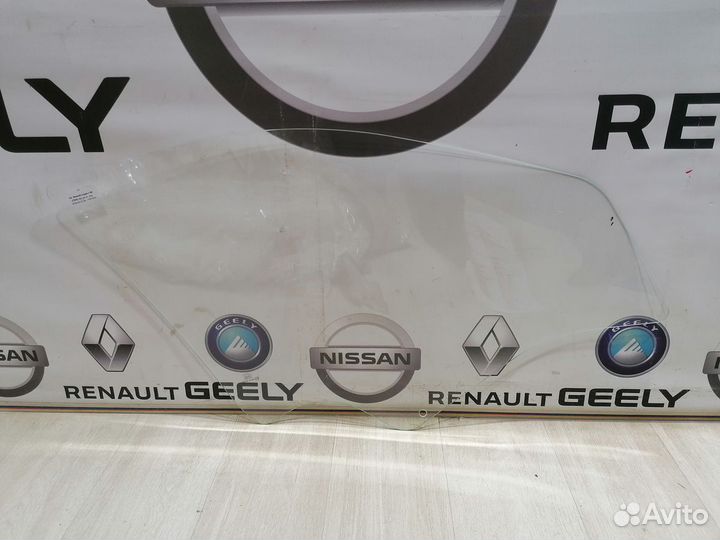 Стекло боковое двери LADA largus ларгус Лев