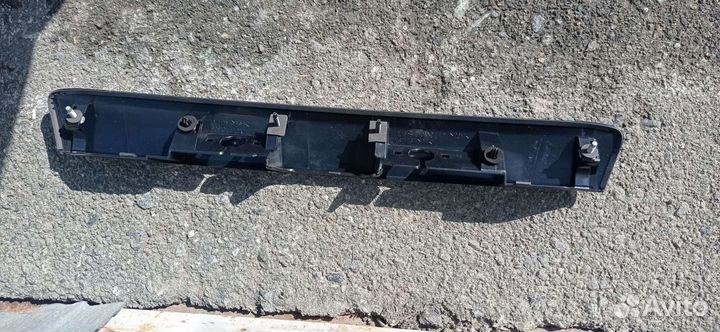 Накладка 5 ой двери Nissan AD. Expert 2006-2012