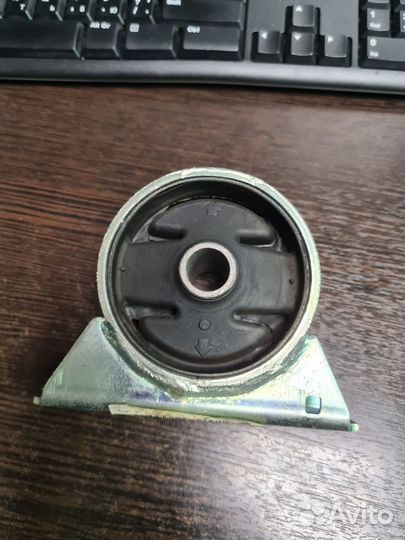 Кронштейн двигателя Mitsubishi 1092A007