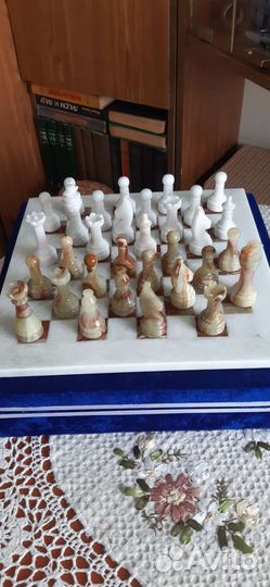Шахматы из камня