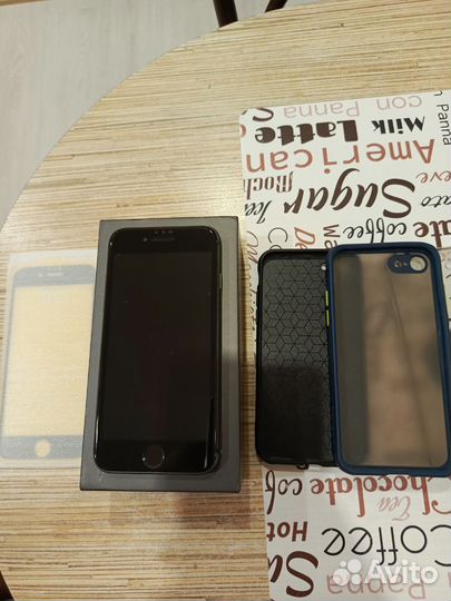 iPhone 8, 64 ГБ