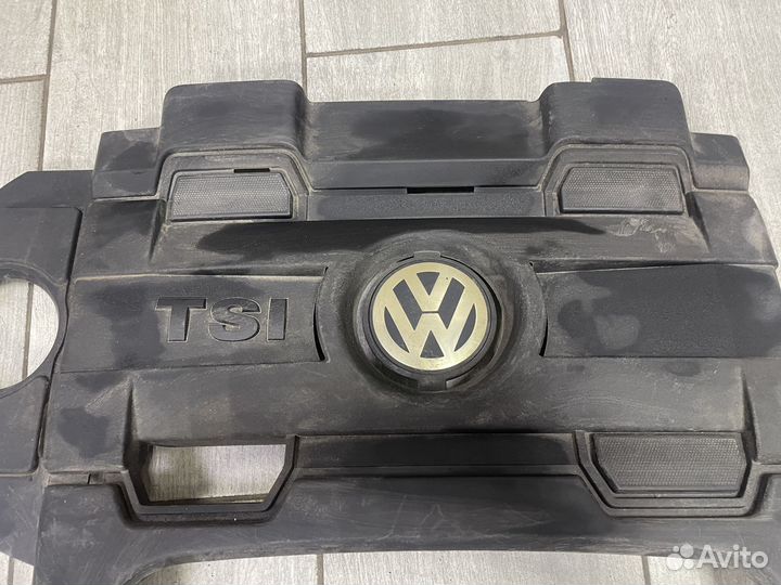Крышка двигателя Volkswagen Фольксваген