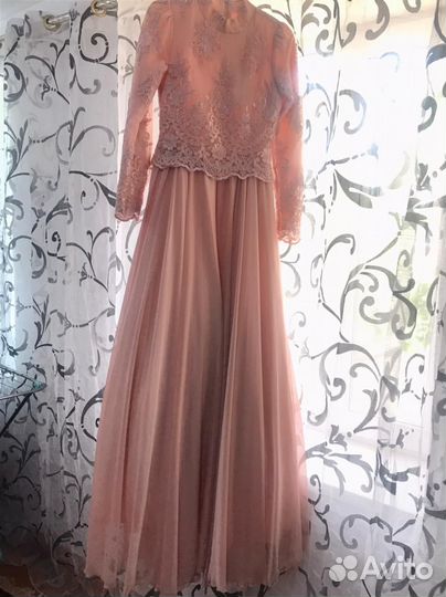 Вечернее платье
