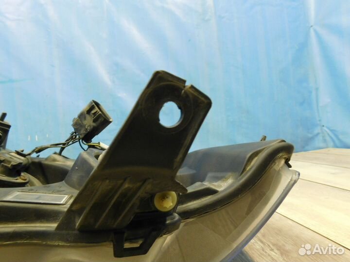 Фара левая Chevrolet Tahoe 3 2006-2014