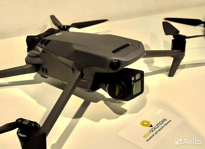 Квадрокоптер DJI Mavic 3