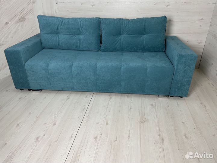 Еврокнижка с подлокотниками