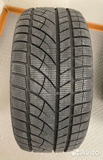 RoadX RX Frost WU01 295/35 R21 107V