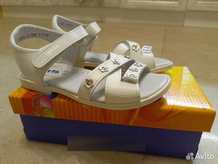 Туфли для девочки новые 33 размер