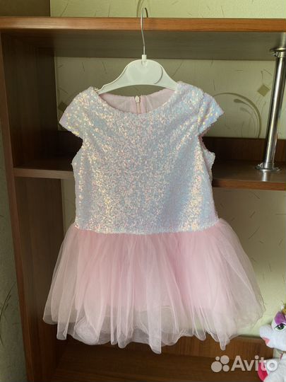 Нарядное платье для девочки 92
