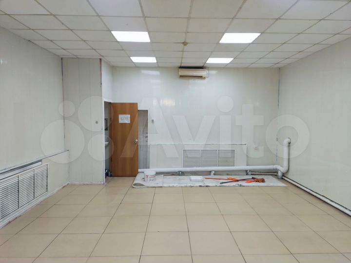 Торговый зал, 64 м²