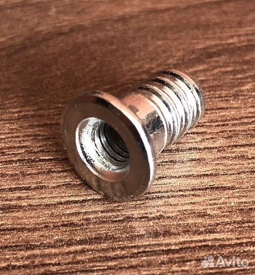 Футорка мебельная металлическая м8х16