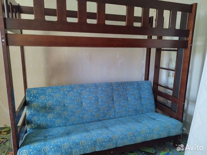 Кровать двухьярусная бу
